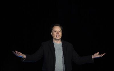 In this file photo taken on February 10, 2022 Elon Musk gestures as he speaks during a press conference at SpaceX's Starbase facility near Boca Chica Village in South Texas (JIM WATSON / AFP)
