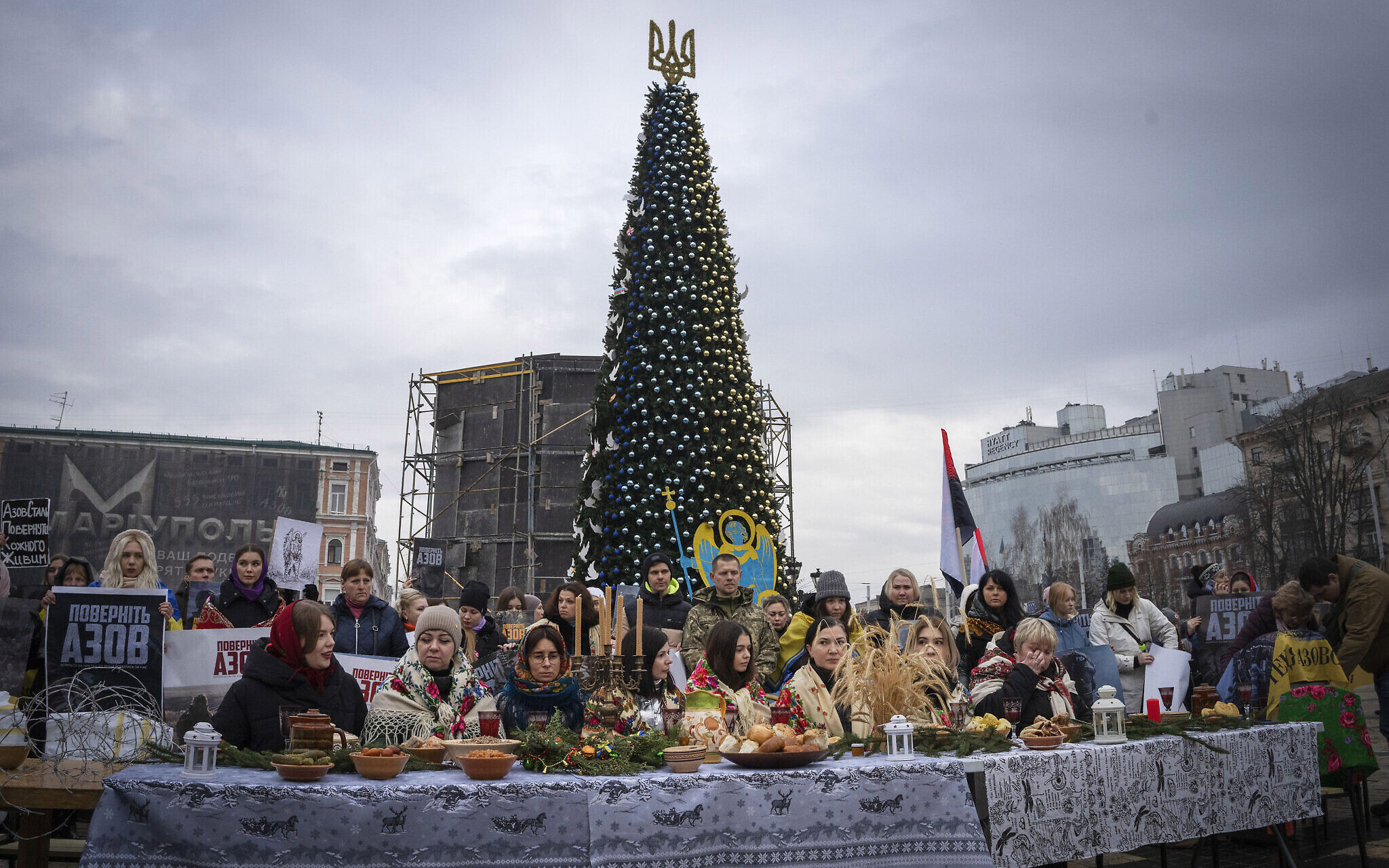 Distancing from Russia, some Ukrainians celebrate Christmas on West's