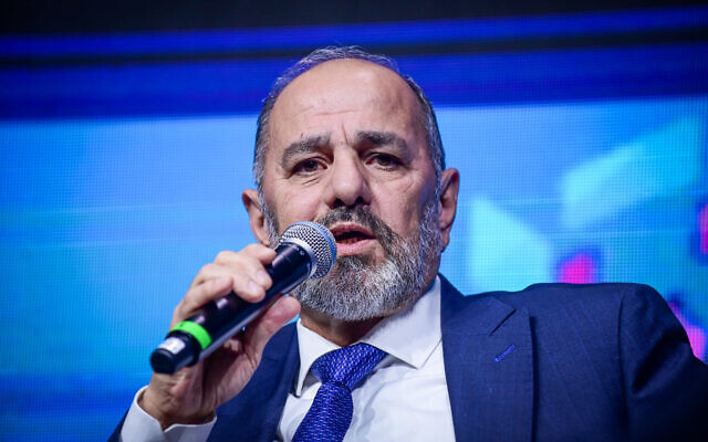 Welfare Minister Ya'akov Margi at a Federation of Local Authorities conference in Tel Aviv, December 8, 2022. (Tomer Neuberg/Flash90)