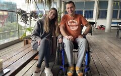 Roman and Katya Bashenko in Ichilov hospital, Tel Aviv, on November 30, 2022. (Inna Lazareva/Times of Israel)