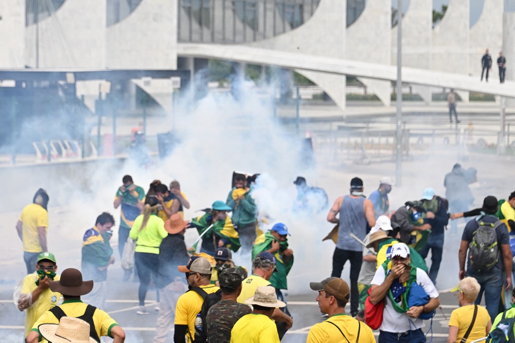 Bolsonaro supporters storm Brazil's presidential palace, Congress and  Supreme Court