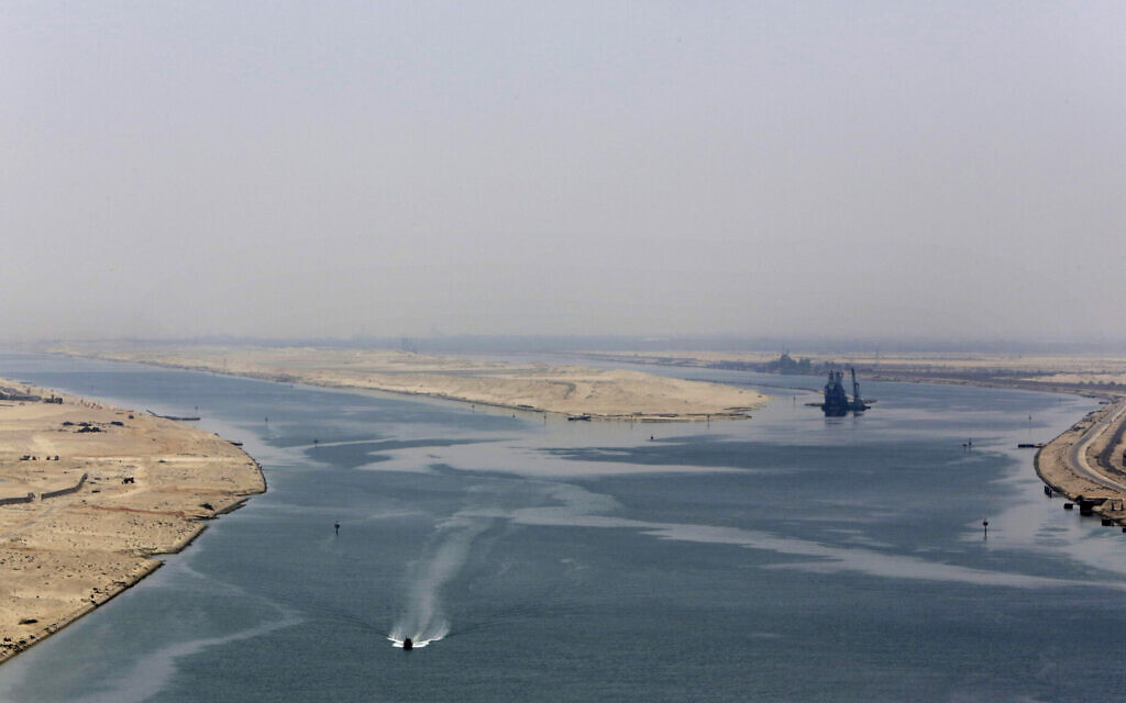world News  Cargo vessel briefly runs aground in Egypt’s Suez Canal before being refloated