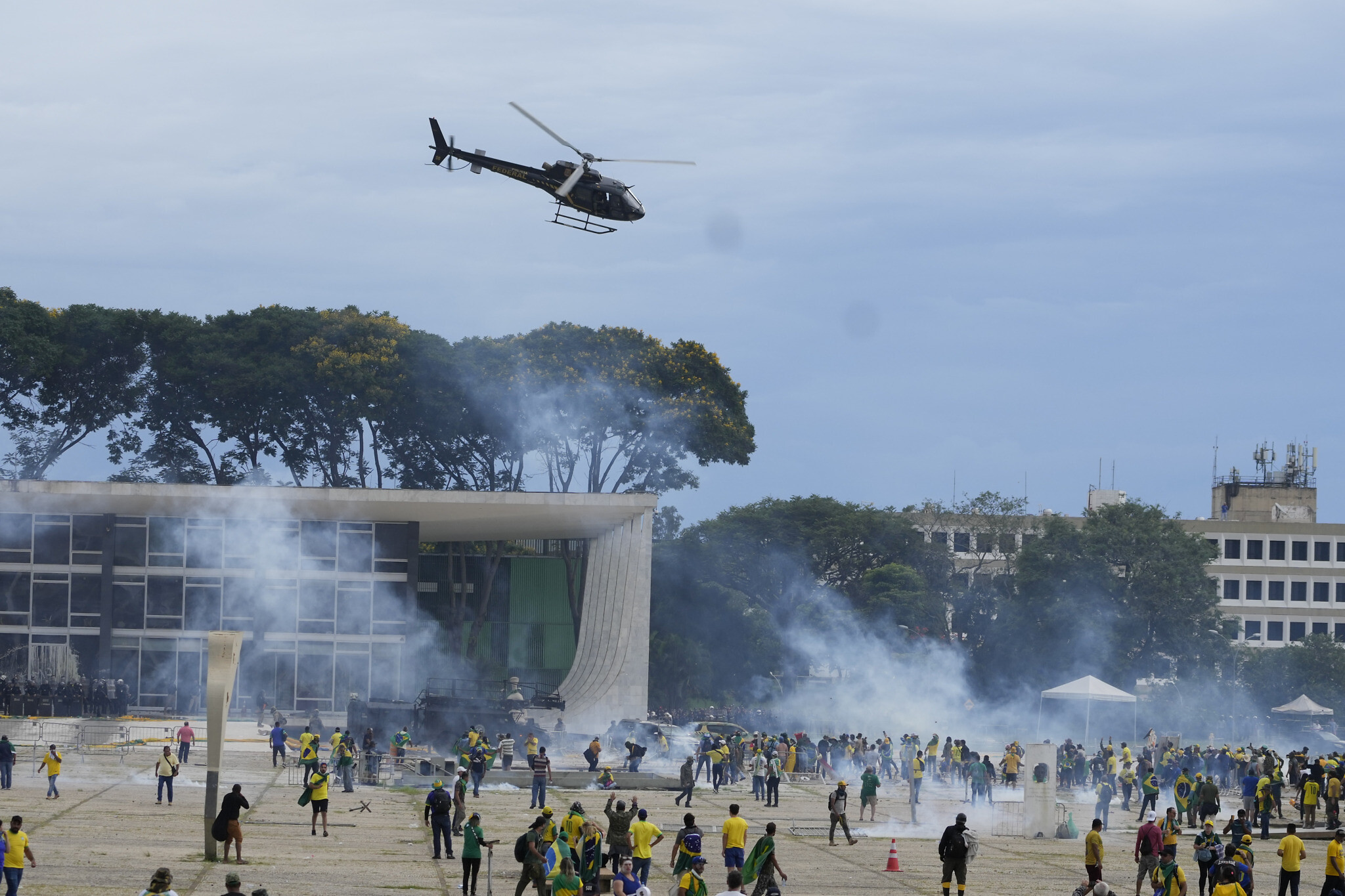 Brazil police retake Congress, clear out buildings overrun by pro-Bolsonaro rioters | The Times of Israel
