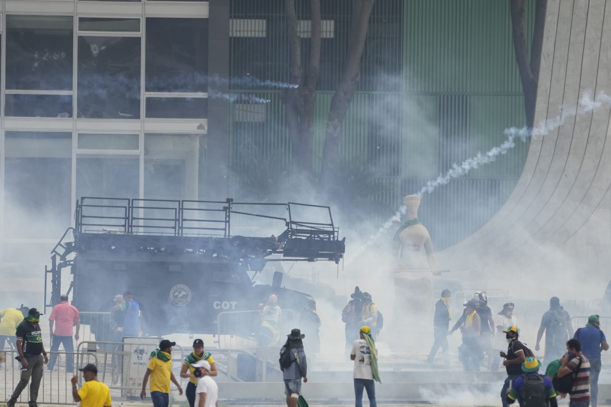 Photos of Bolsonaro supporters storming congress in Brazil - The