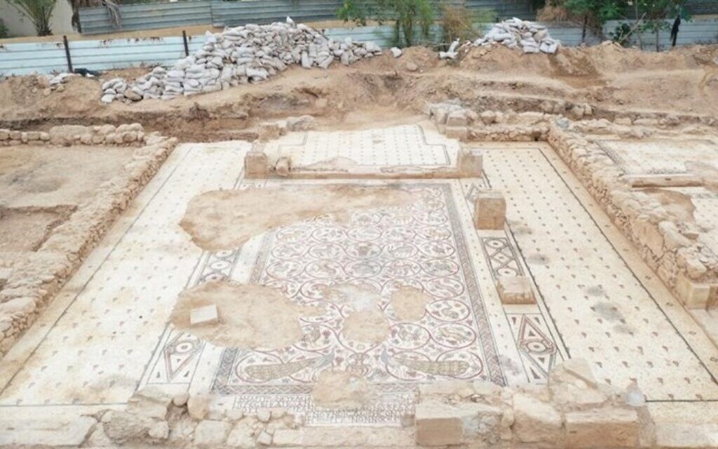 Spectacular Byzantine church mosaics uncovered near Jericho ...
