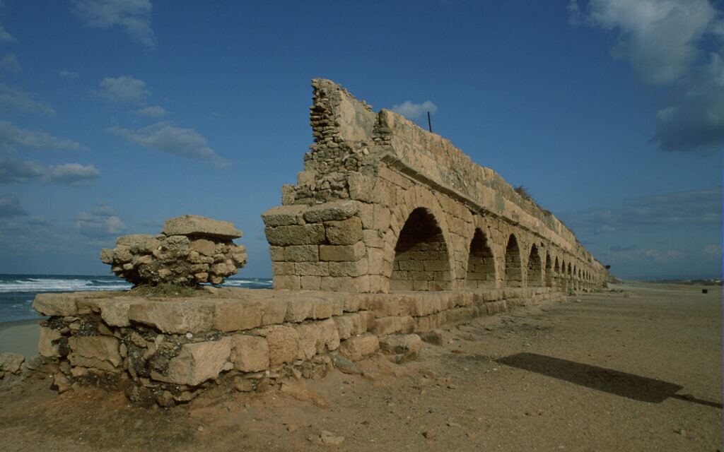 View of an old roman aqueduct in Caesarea, January 08, 2006. (Doron Horowitz/Flash90)