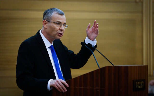 Justice Minister Yariv Levin holds a press conference unveiling his plans to overhaul Israel's judicial system at the Knesset on January 4, 2023. (Olivier Fitoussi/Flash90)