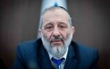 Minister Aryeh Deri attends a cabinet meeting at the Prime Minister's Office in Jerusalem on January 15, 2023. (Yonatan Sindel/Flash90)