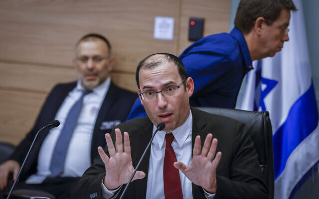Constitution Committee Chair MK Simcha Rothman leads a committee debate, January 17, 2023. (Olivier Fitoussi/Flash90)