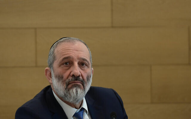Shas leader Aryeh Deri at a meeting of the healthcare basket committee, at Sheba Medical Center in Ramat Gan, on January 18, 2023 (Tomer Neuberg/Flash90)