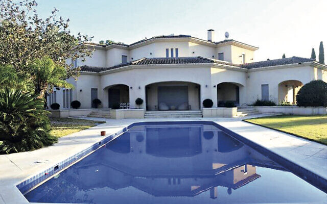A home in Savyon for sale for NIS 34 million ($10.5 million). (Courtesy lior@savyon- de-botton.co.il)