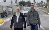 Rabbi Ezra Sheinberg (left) leaves the Ma'asiyahu prison near Lod after serving seven-and-a-half years in prison for sexual offences. (Ynet/screenshot; used in accordance with Clause 27a of the Copyright Law)