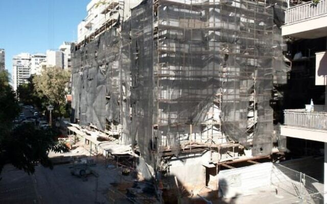 A construction site in the central city of Hod Hasharon, January 19, 2023. (Hod Hasharon Municipality)