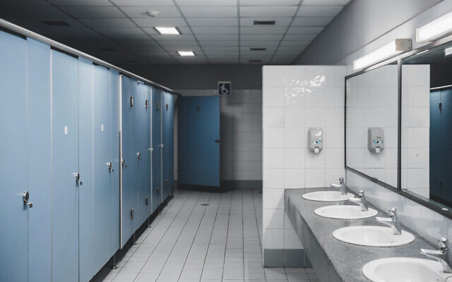 Illustrative: A public toilet (Phanithi Siriwong; iStock by Getty Images)
