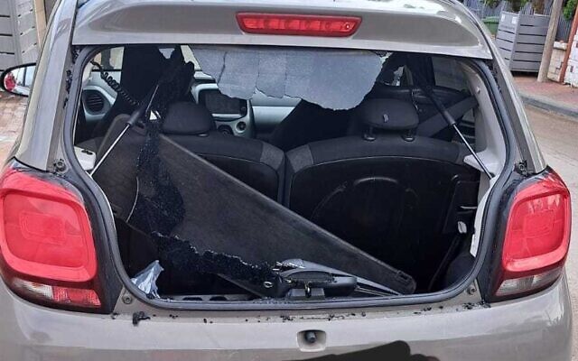 Cars damaged by shrapnel from Gaza missile fire, February 13, 2023 (Sderot Municipality)