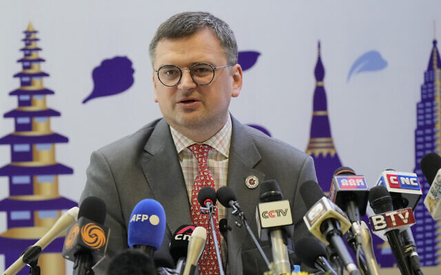 Ukraine Foreign Minister Dmytro Kuleba speaks during a press conference as he attends the  ASEAN Summit (Association of Southeast Asian Nations) in Phnom Penh, Cambodia, November 12, 2022. (AP Photo/Vincent Than)