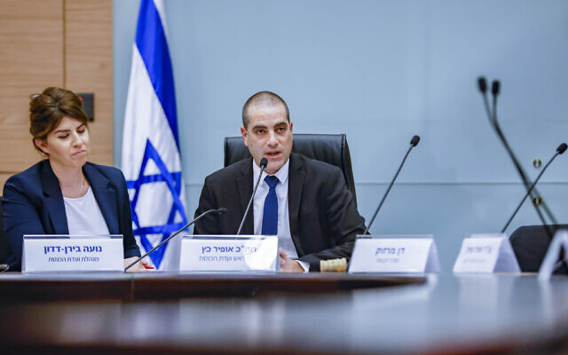 MK Ofir Katz leads a committee meeting in the Knesset in Jerusalem, on January 17, 2023. (Olivier Fitoussi/Flash90)