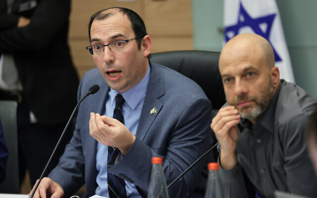 Constitution Committee head MK Simcha Rothman, left, leads its discussion in the Knesset, February 8, 2023. (Yonatan Sindel/Flash90)