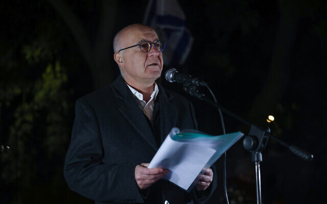 Former head of the Shin Bet, Yoram Cohen, speaks at a protest against the Israeli government's planned overhaul to the legal system, in Jerusalem. February 18, 2023. (Yonatan Sindel/Flash90)