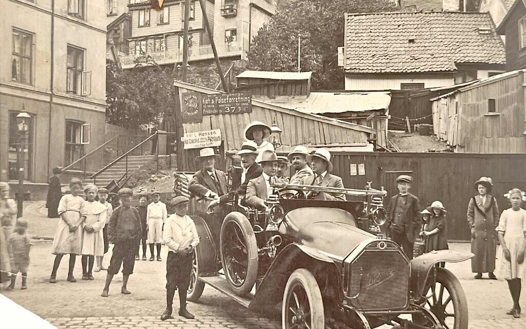Edvard Munch (back seat left) and Curt Glaser (driving) and wife Elsa (standing) in Oslo (then called Kristiana) in August 1913. (Courtesy of Sotheby's)
