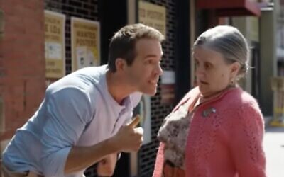 Actor Ryan Reynolds and Anabel Graetz in a scene from 'Free Guy.' (screenshot)