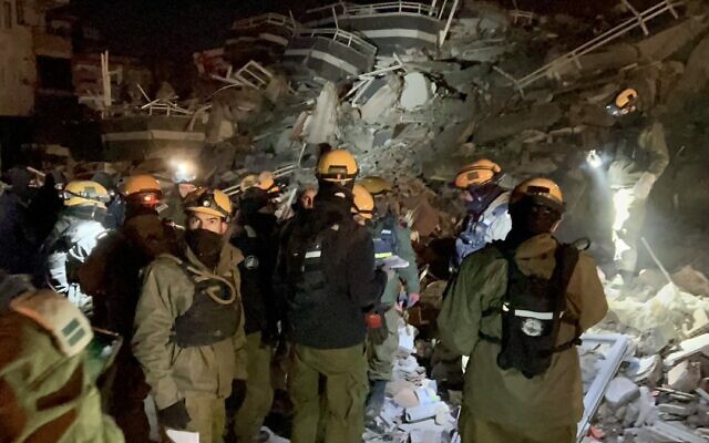 IDF search and rescue teams begin operating in a bid to find survivors after an earthquake in Turkey on February 7, 2023. (Foreign Ministry)