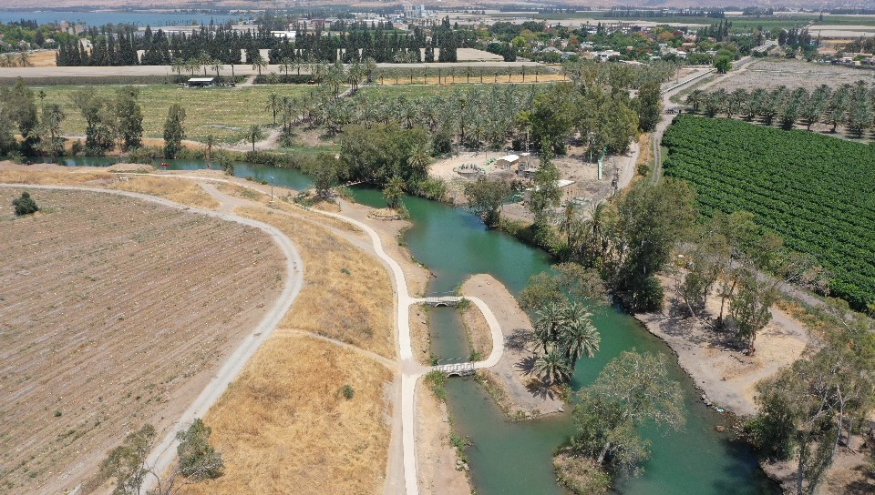 Small bridges connect a bank of the Jordan River to an island as part of an upgrade being carried out by the Kinneret Drainage and Streams Authority between the Alumot Dam and Menahhemia in northern Israel. (Courtesy, Kinneret Drainage and Streams Authority)