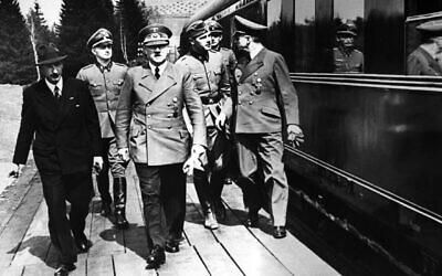 King Boris of Bulgaria, wearing civilian dress, left, with Adolf Hitler and Joachim Von Ribbentrop, right, when he paid a visit on May 14, 1941, at Hitler's Rolling headquarters. (AP Photo)