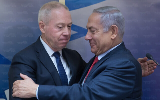 File: Prime minister Benjamin Netanyahu and then-Immigrant Absorption Minister Yoav Gallant hold a press conference at the Kneeset, January 9, 2019. (Noam Revkin Fenton/Flash90)