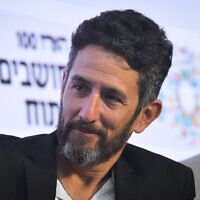 Journalist Uri Misgav speaks at a conference of the Israeli newspaper Haaretz, held in Tel Aviv on March 28, 2019. (Flash90)