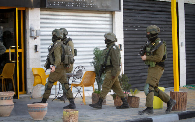 File: Israeli soldiers seen during an army operation west of Nablus, March 12, 2023. (Nasser Ishtayeh/Flash90)