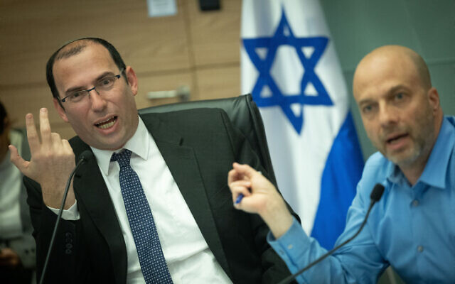 Knesset Constitution, Law and Justice Committee Chairman MK Simcha Rothman heads a committee hearing, March 20, 2023. (Yonatan Sindel/Flash90)