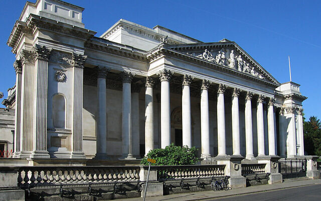 Fitzwilliam Museum in Cambridge, England, 12 September 2006. (Andrew Dunn, CC BY-SA 2.0, Wikimedia)