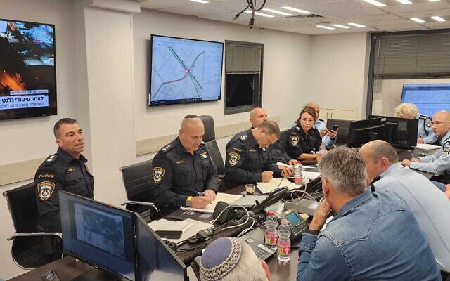 Police meeting at Beit Dagan on March 27, 2023. (Courtesy: Police spokesperson)