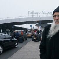 Yosef Mendelevitch visiting St. Petersburg Airport, November 30, 2014. (Canaan Lidor)