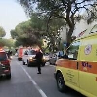 Emergency vehicles outside a home in Haifa where a man is suspected of murdering his wife, March 17, 2023. (Twitter screenshot; used in accordance with Clause 27a of the Copyright Law)