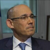 Bank of Israel Governor Amir Yaron speaks in an interview with CNN aired March 15, 2023. (Screenshot: CNN; used in accordance with Clause 27a of the Copyright Law)