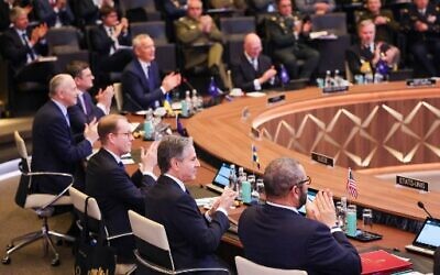 US Secretary of State Antony Blinken (2ndr) applauds a speech at the start of the North Atlantic Council (NAC) Ministers of Foreign Affairs meeting at the NATO headquarters in Brussels on April 4, 2023. (Olivier MATTHYS / POOL / AFP)