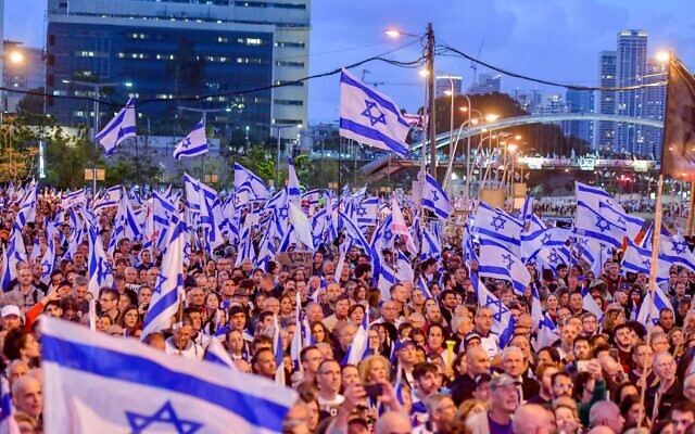 Thousands of Israelis protest against the planned judicial overhaul in Tel Aviv, on April 29, 2023. (Avshalom Sassoni/Flash90)