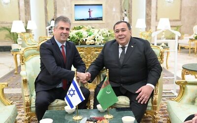 Foreign Minister Eli Cohen, left, with Turkmenistan Deputy Foreign Minister Berdyniyaz Myatiev in Ashgabat on April 19, 2023. (Shlomi Amsallem/GPO)