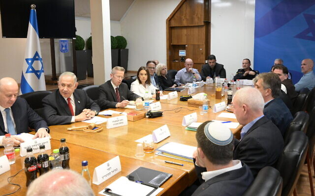 Israel's security cabinet meets after rocket barrages from Lebanon, April 6, 2023 (Amos Ben-Gershom / GPO)
