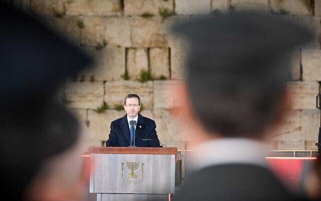President Isaac Herzog speaks at the beginning of Israel's Memorial Day, at a ceremony at the Western Wall on April 24, 2023. (Kobi Gideon/GPO)