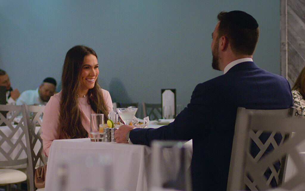 Fay and Shaya on a date during an episode of 'Jewish Matchmaking' on Netflix. (Courtesy: Netflix)