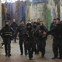 Israeli police in Jerusalem's Old City after a reported shooting incident early on April 1, 2023. (Ahmad Gharabli/AFP)