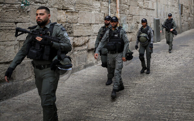 Border Police patrol Jerusalem's Old City during the Passover and Ramadan holidays, April 10, 2023. (Jamal Awad/Flash90)