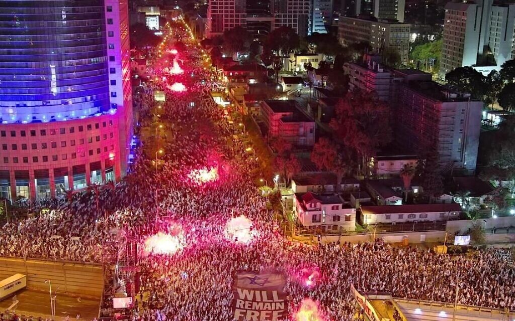 Over 115,000 estimated at main anti-overhaul protest in Tel Aviv - Vimarsana News