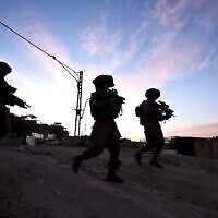 Illustrative: Golani Brigade soldiers during training in northern Israel, April 17, 2014. (Israel Defense Forces)