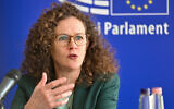 European Union delegation member and member of European parliament Sophie in 't Veld attends a press conference on the investigation to the alleged misuse of the Pegasus spyware in Hungary, in Budapest on February 21, 2023. (Attila KISBENEDEK / AFP)