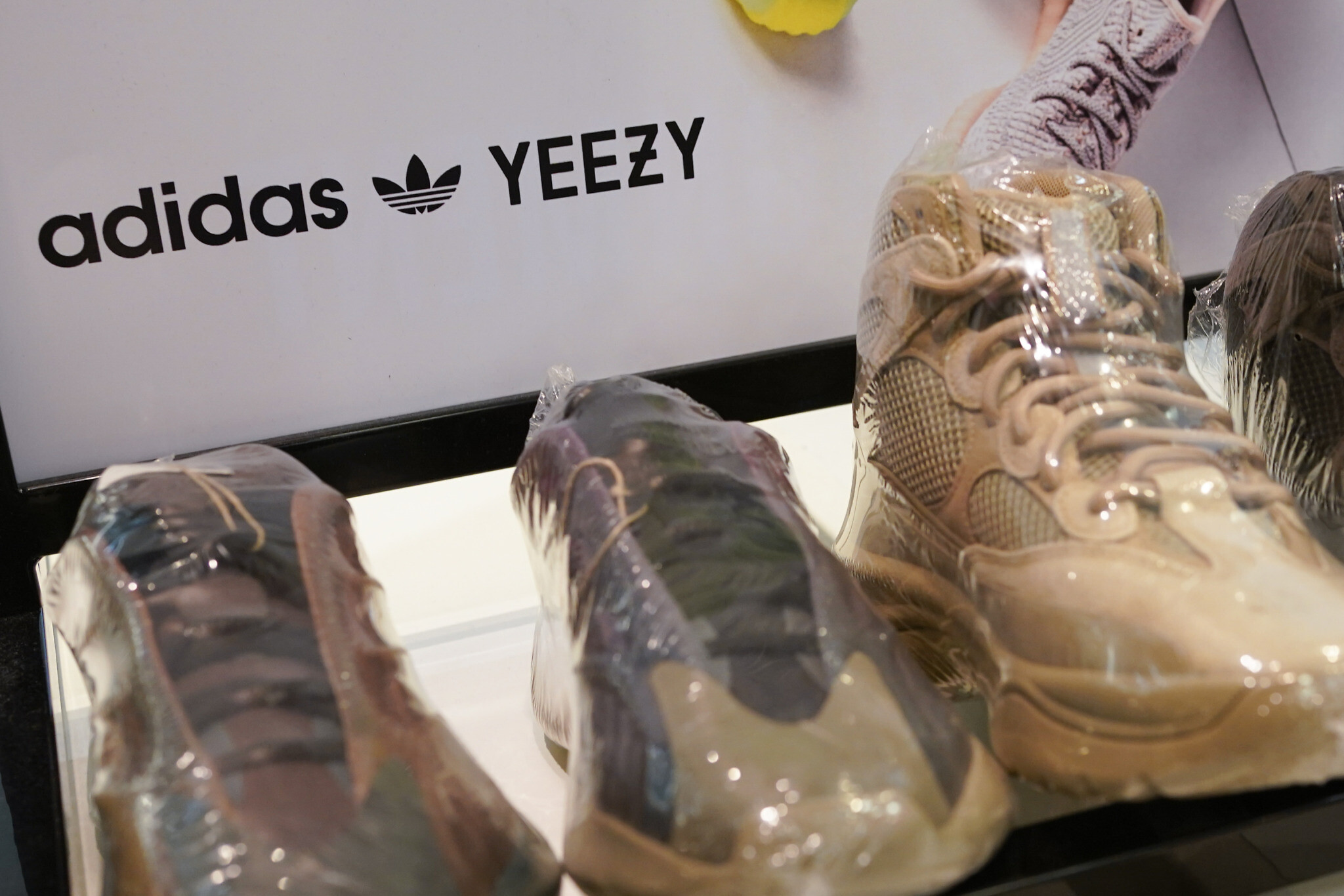 Ceder el paso Enfadarse fractura US Jews commend Adidas for donating surplus Yeezy sales to anti-hate groups  | The Times of Israel