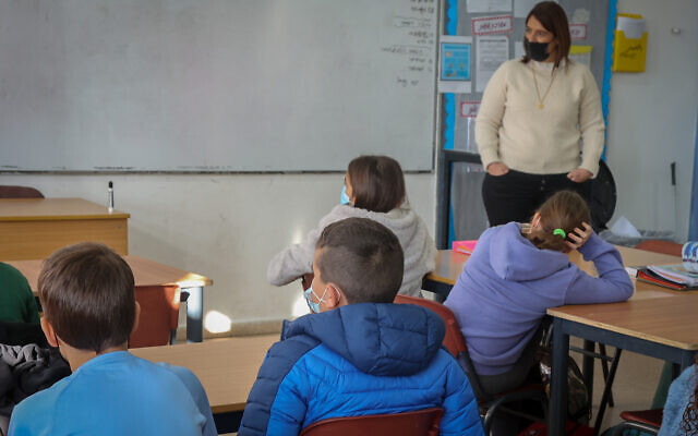 An illustrative photo of a classroom in Modiin on January 30, 2022. (Flash90)